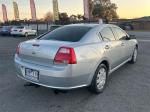 2006 MITSUBISHI 380 4D SEDAN ES DB SERIES II